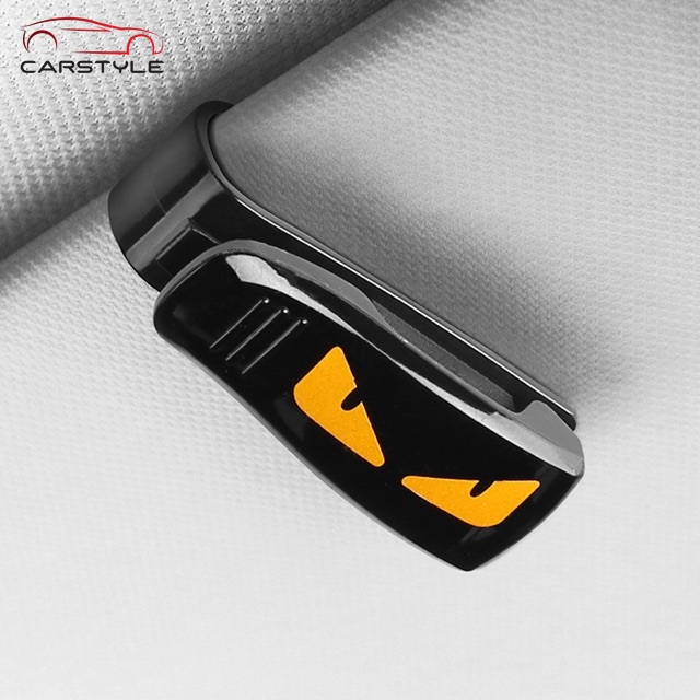 Kẹp treo mắt kính trên xe hơi, kẹp cài kính ô tô độc đáo nhiều màu BENZ BMW Toyota mazda Honda | BigBuy360 - bigbuy360.vn
