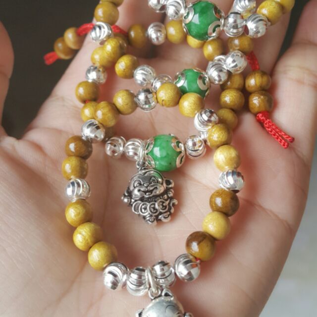 Vòng dâu tằm cho mẹ và bé.