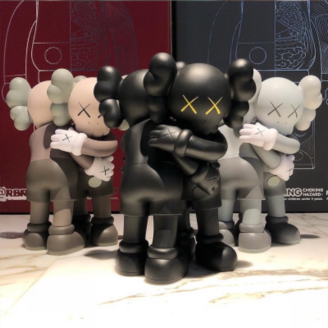 Mô hình Kaws Together