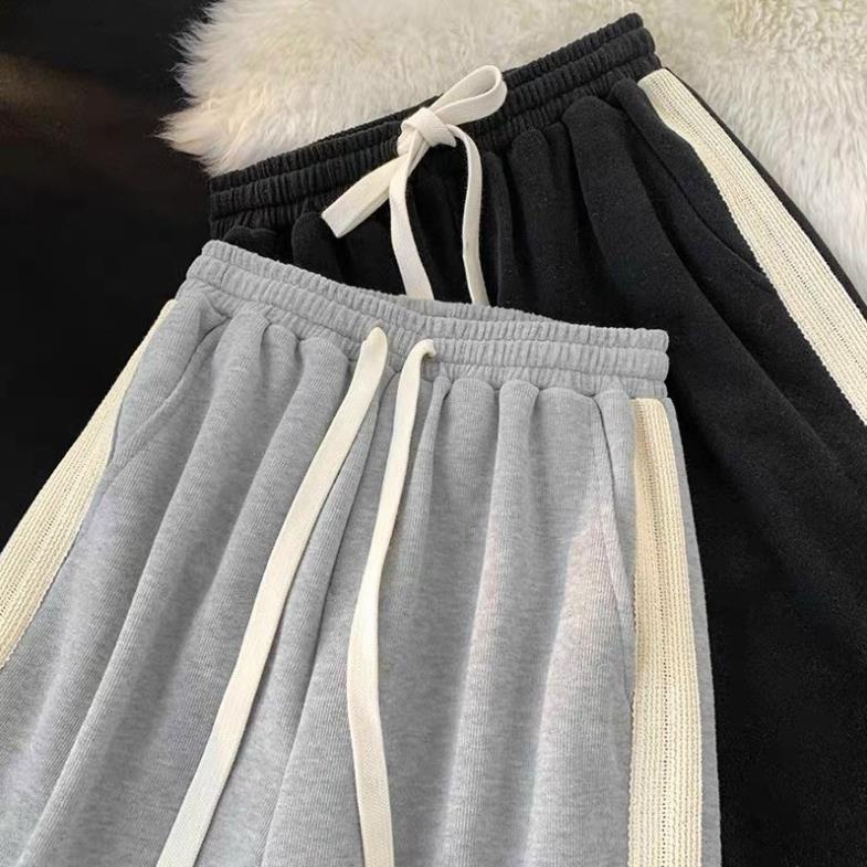 Quần Đùi Short Chất Tăm 1 Sọc Form Unisex Nam Nữ Kiểu Dáng Năng Động Trẻ Trung Freesize HOT