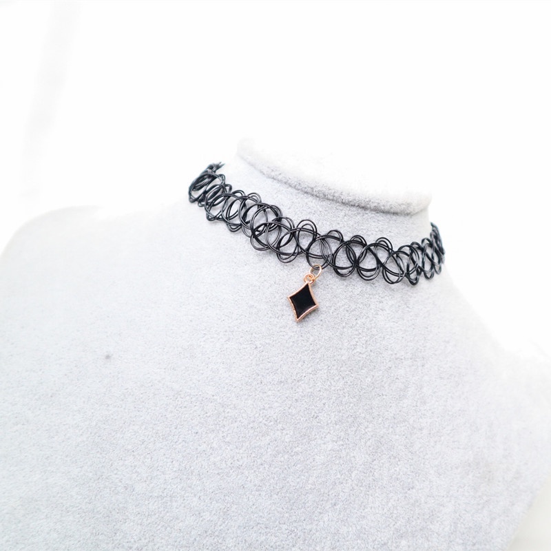 Vòng Cổ Choker Màu Đen Co Giãn Đính Hạt Ngọc Trai Hình Mặt Trăng Ngôi Sao