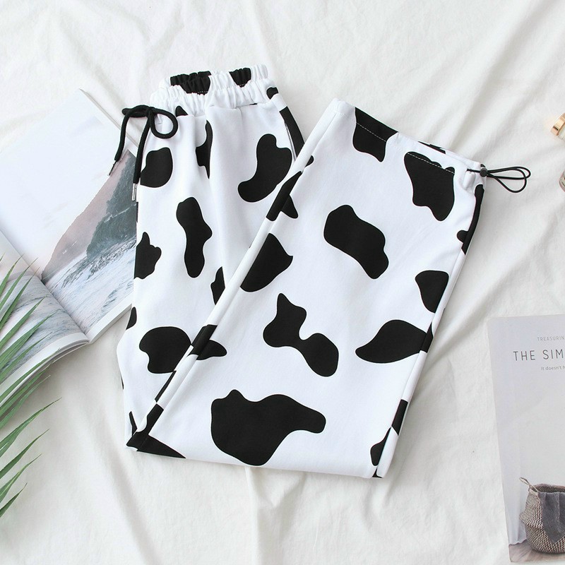 Quần Ống Rộng Hoạ Tiết Bò Sữa, Quần Dài Nam Nữ Form Rộng, Ống Suông Lưng Chun Bo Gấu Phong Cách Cá Tính. | BigBuy360 - bigbuy360.vn