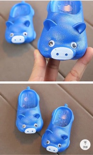 Sục lợn nhựa