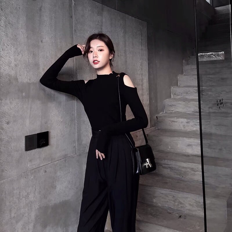 Áo thun cổ lộn croptop tay dài phối hở hai bên vai cá tính cho nữ cool ngầu