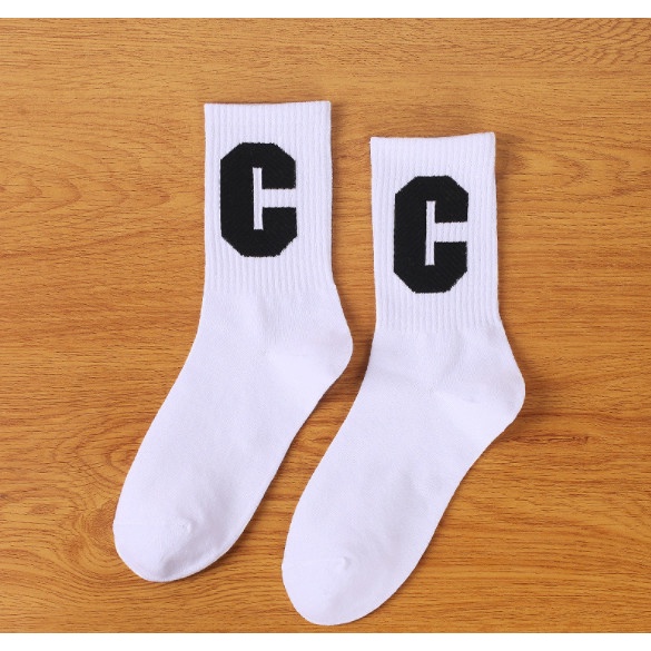 Vớ chữ C cao cổ Nam Nữ phong cách thể thao, trẻ trung, năng động.