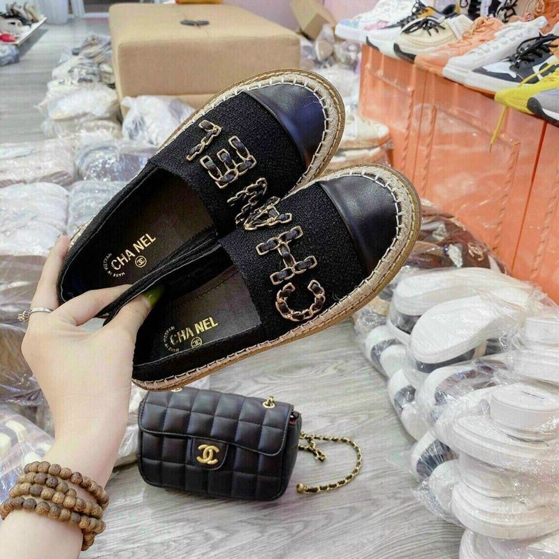 Giầy lipon mẫu mới siêu nhẹ êm chân hót