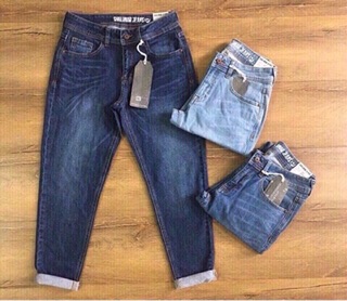 Quần bò jeans dáng slimboy trơn