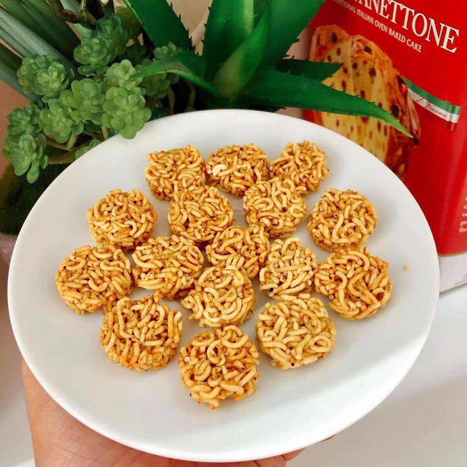 01 Gói Snack Mì Tôm Ăn Sống Vị Gà Cay Thái Lan 38gr   - Giao ngẫu nhiên.