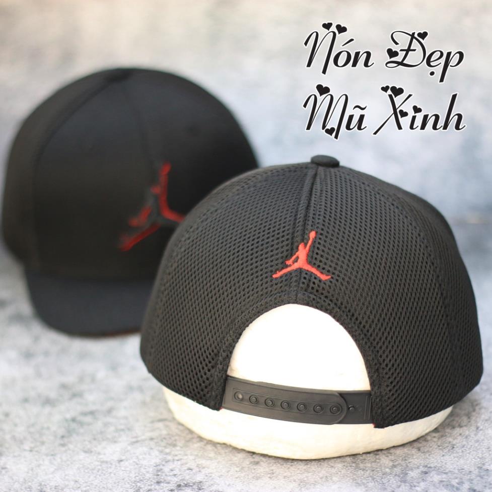 Siêu phẩm Nón Snapback Jordan chất vải cotton nhung da lộn/lưới xốp màu đen logo thêu nổi