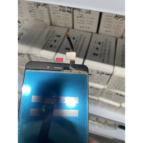 Màn hình thay thế cho redmi 4a tặng kèm bộ sửa và keo dán b7000.