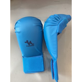 Găng tay tập luyện karate
