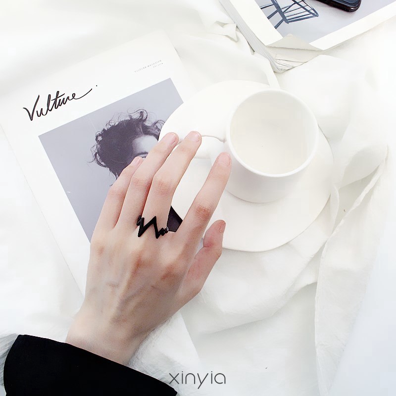 Nhẫn Thời Trang Thiết Kế Dạng Sấm Sét Độc Đáo