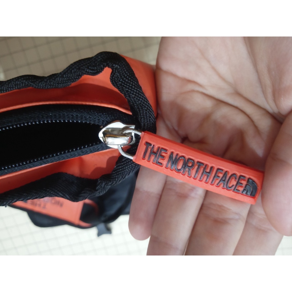 Túi đeo chéo chống nước nam nữ đựng Ipad The North Face