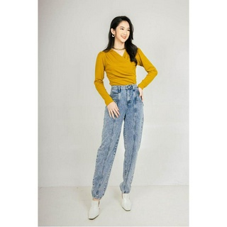 Quần jean ly lật kiểu ở túi CCHAT