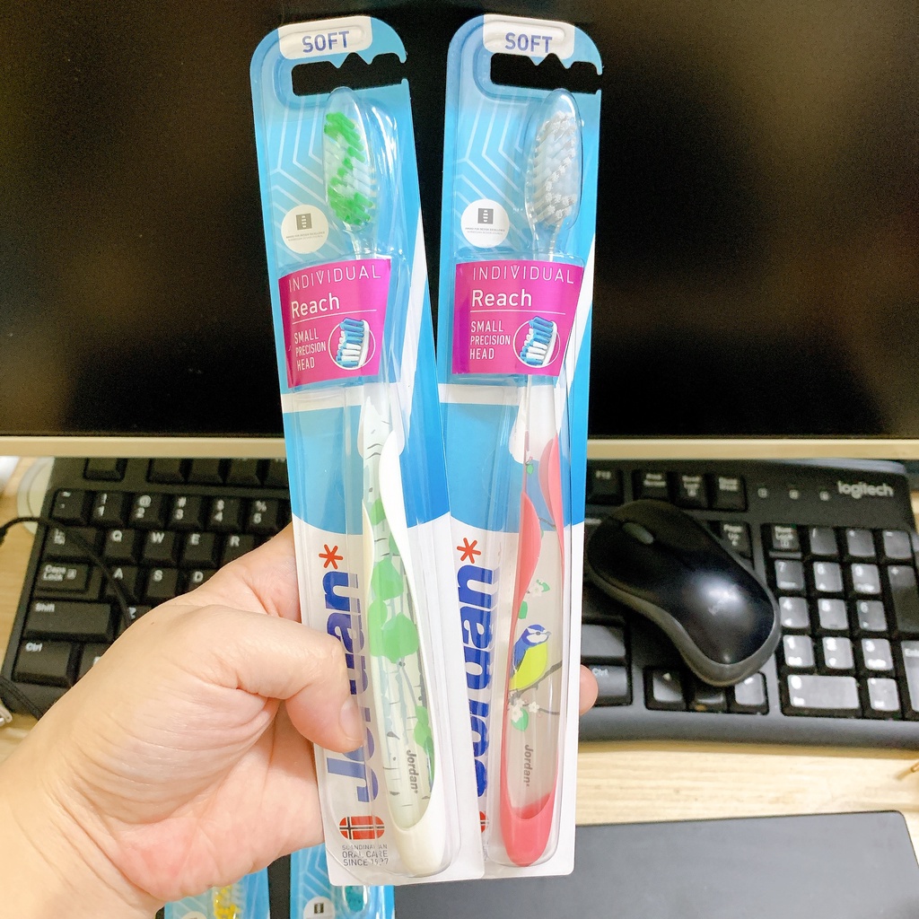 Bàn chải đánh răng Jordan Individual Reach soft(đầu nhỏ lông mềm)