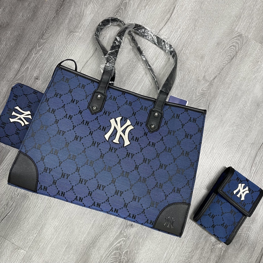 ✅  Túi MLB Monogram Diamond Jacquard TOTE Bag New York Yankees Blue  CAM KẾT 1:1