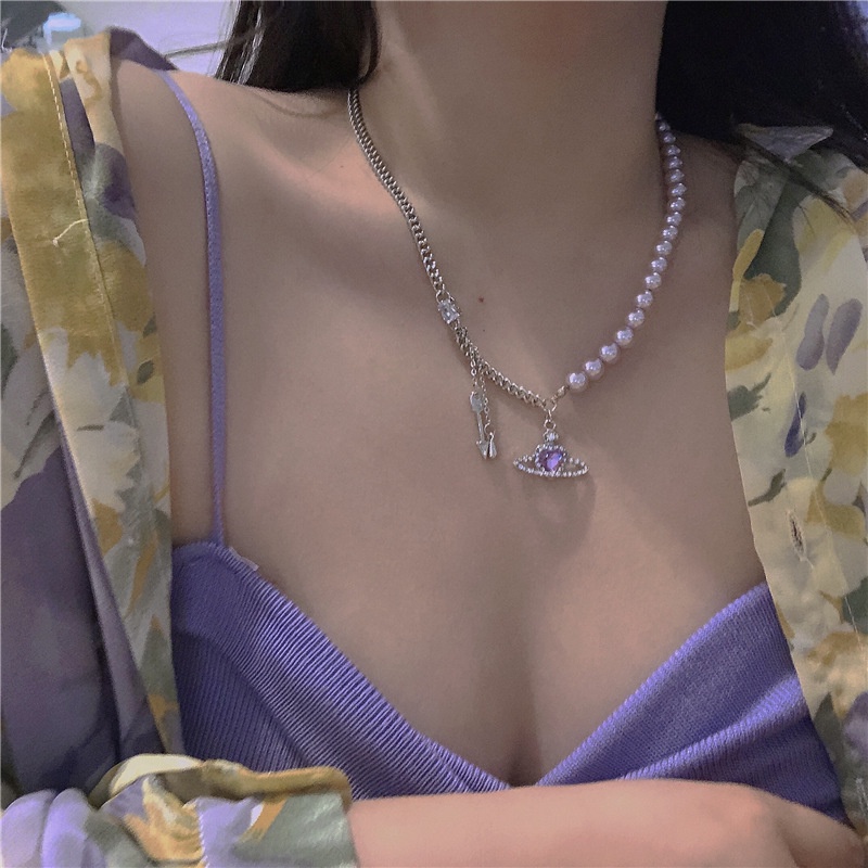 Vòng cổ mặt hình hành tinh đính ngọc trai tím lãng mạn