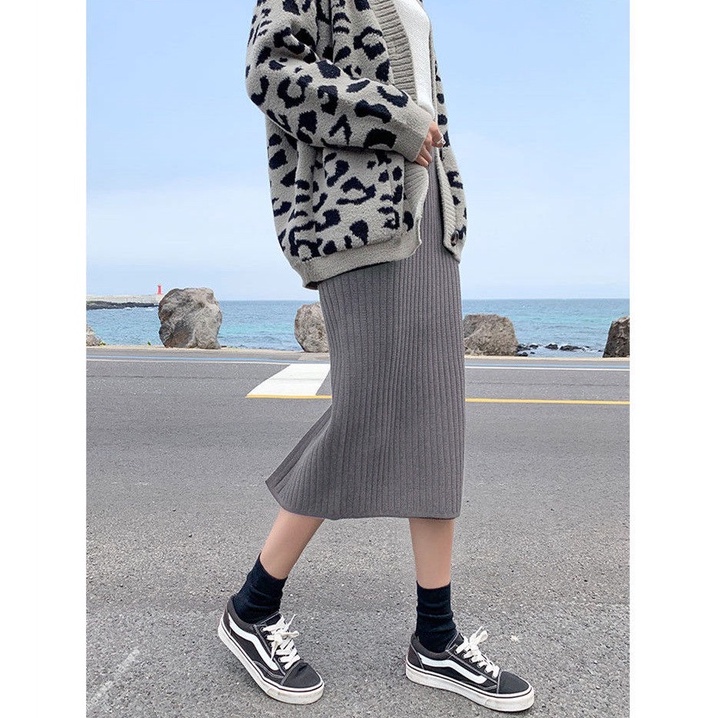 Chân váy len tăm dáng dài qua gối co giãn xẻ tà ôm body, chân váy len gân xẻ tà kiểu dáng bút chì | BigBuy360 - bigbuy360.vn