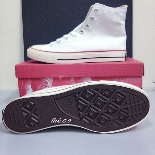 1970s trắng cao cổ