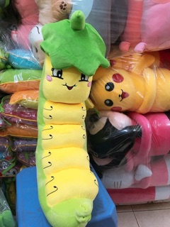 Gối ôm Sâu lá xinh
