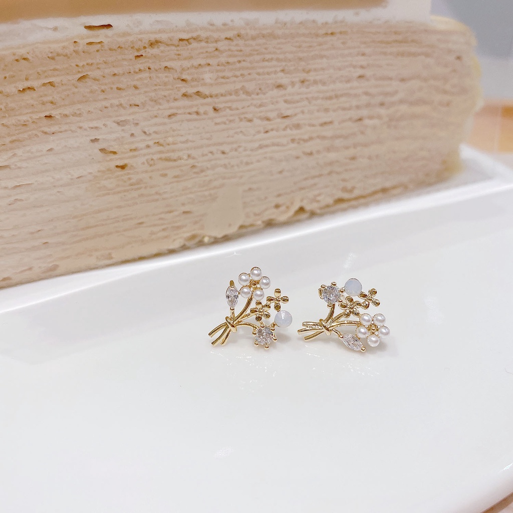 V.I.T House | Bông tai S925 hoa vàng