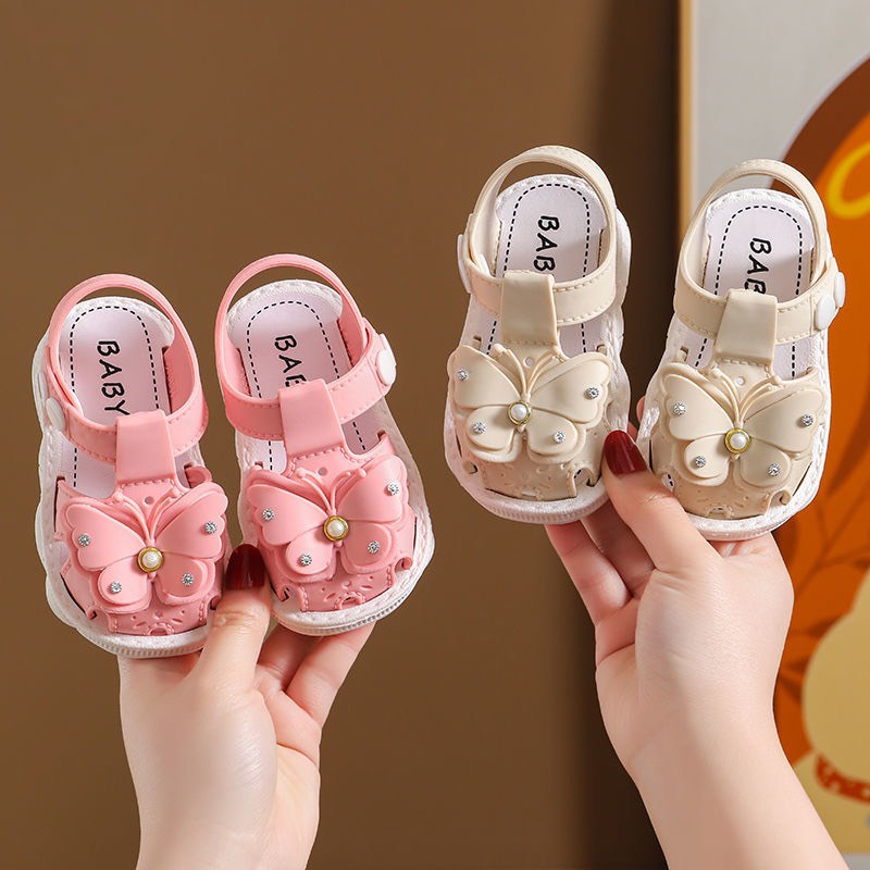 Sandal bé gái phối cánh bướm đính đá thời trang công chúa sang trọng - TT403