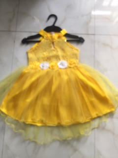 Sale Đầm cổ yếm đuôi nhẹ