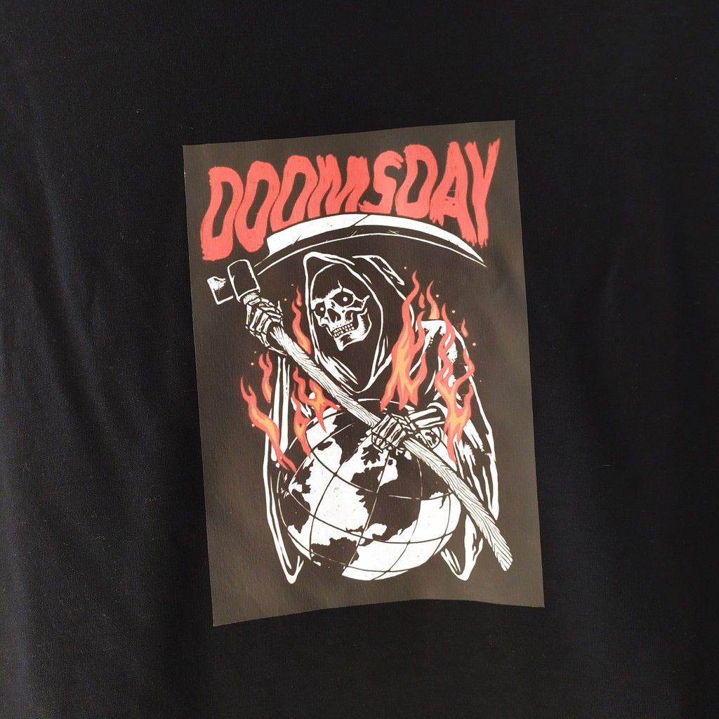 Áo Hoodie nam nữ form rộng Doomsday