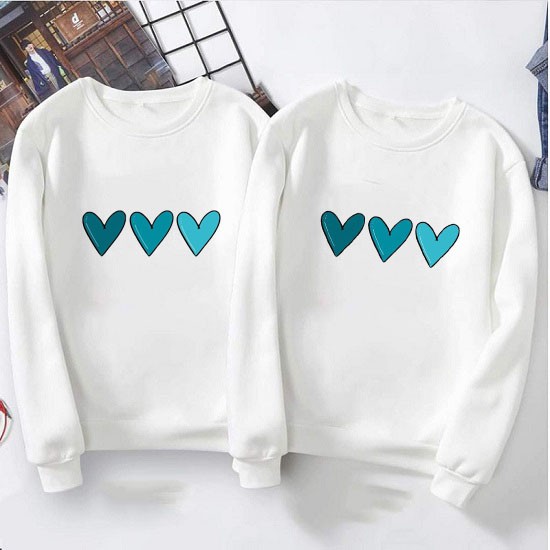 Áo Đôi Dài Tay Chất Cotton Da Cá Màu Trắng Cổ Tròn In Hình Trái Tim Xanh Diện Đi Chơi Đón Gió Lạnh Bên Nhau Ấm Áp