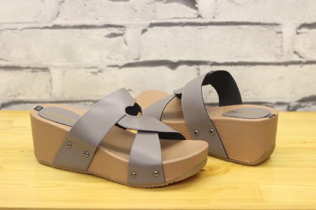 Dép đế xuồng 7cm xuất