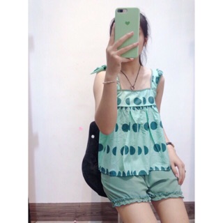 Bộ nơ vai thô đũi chấm bi