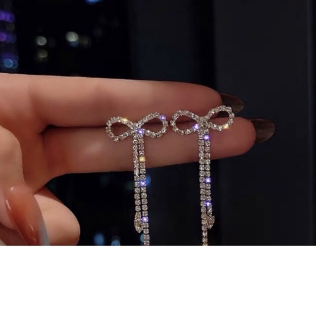 bông tai hình nơ tua rua dài đính đá phong cách hàn quốc