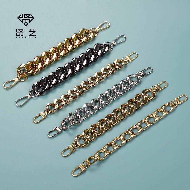 Phu kiện dây xích gắn dép cross