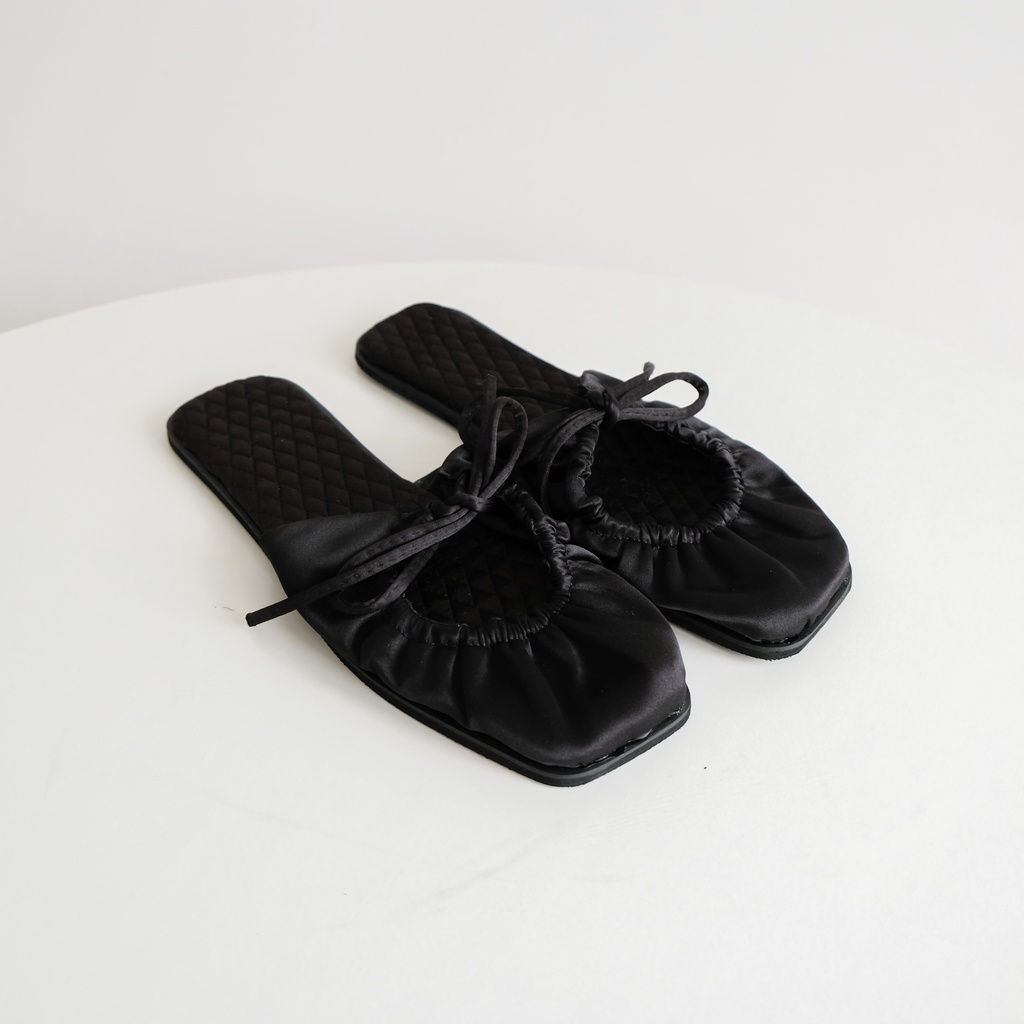Dép Nhung Thắt Nơ Couche Slipper | HQ3311 | Lana Official