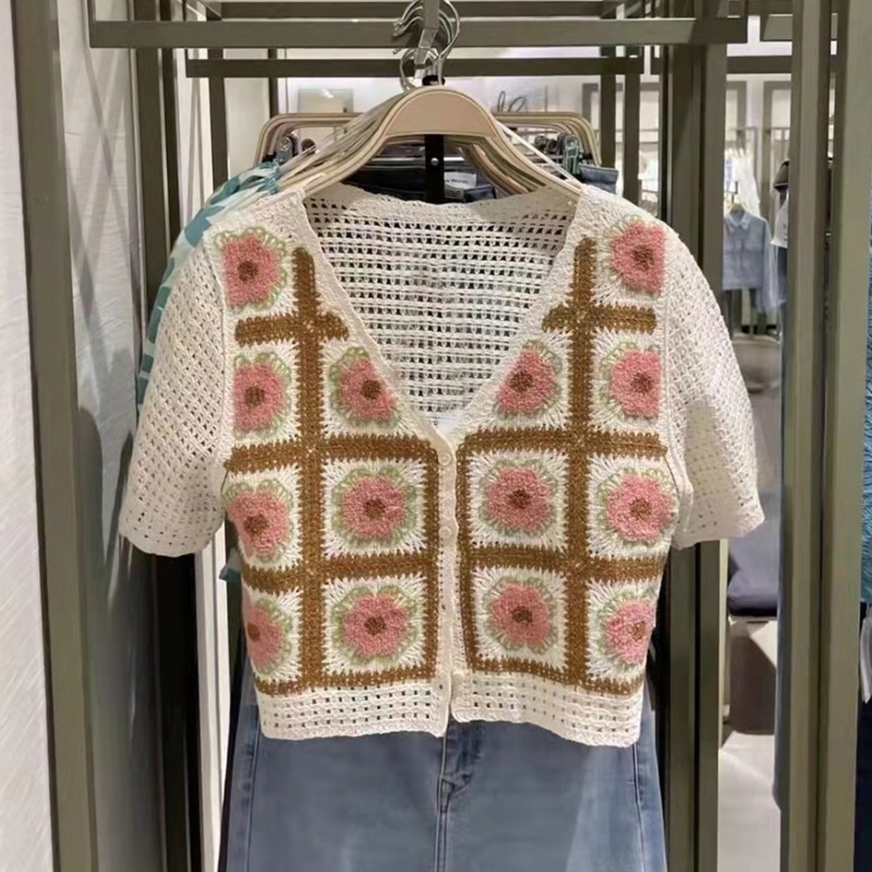Áo Croptop Dệt Kim Tay Ngắn Cổ Chữ V Thêu Họa Tiết Hoa Thời Trang Mùa Hè Xinh Xắn Cho Nữ