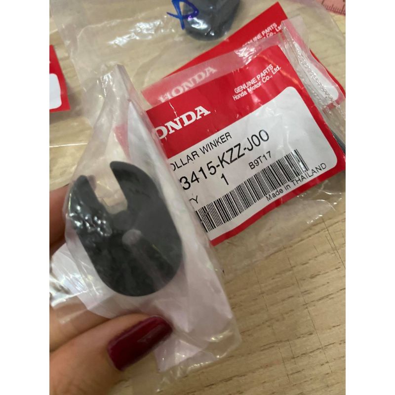 Cao su + pat sắt gắn đèn xinhan xi nhan Vario 2018 (Có bán lẻ)