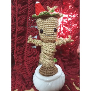 Chậu Baby Groot móc len