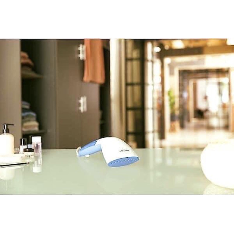 BÀN LÀ HƠI NƯỚC CẦM TAY PHILIPS GC300