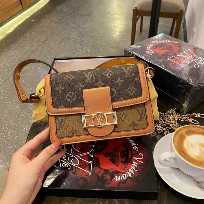 Túi Xách Nữ Túi Đeo Chéo Hoa Nâu Size 20