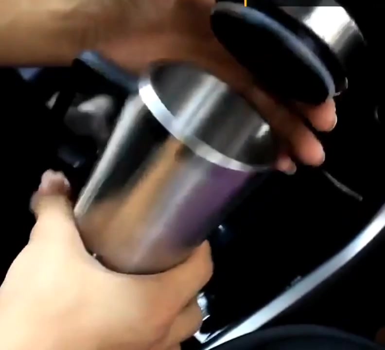 Ấm Đun Nước Trên Ô Tô Nguồn Điện 12V Và 24V