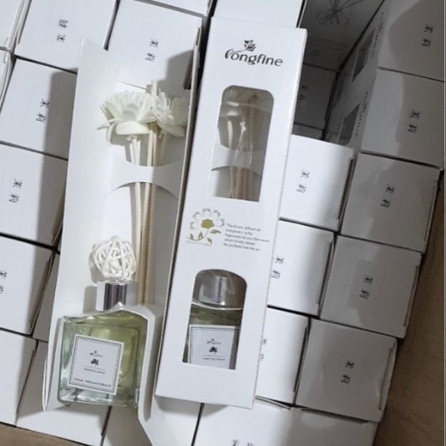 Tinh dầu để thơm phòng kèm hoa khô
