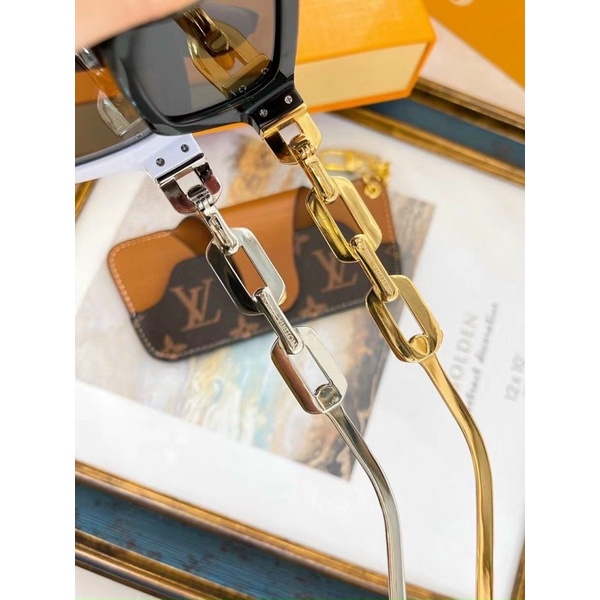 Kính hiệu mắt mèo xếch LV MÀU TRẮNG ĐEN BEO XÍCH dập logo hàng đẹp hot 2022