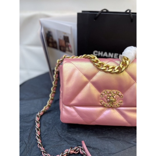 Túi 19 nhũ hồng da mềm nắp gập size 26cm