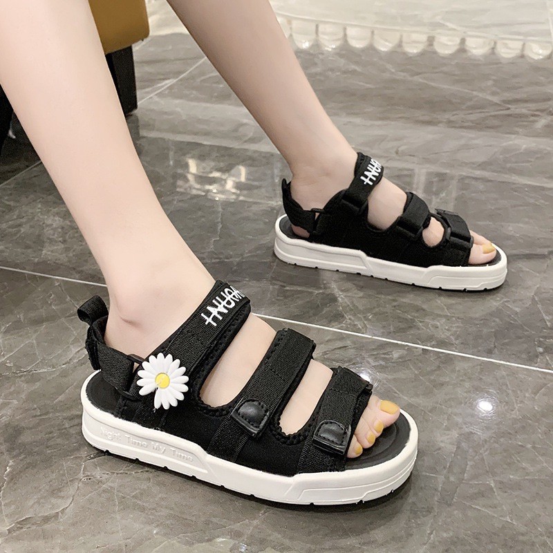 (2 MÀU) Sandal nữ thời trang Ulzzang quai vải chữ ký hoa cúc hót nữ tính