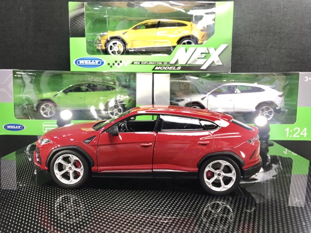 Xe Mô Hình Lamborghini Urus Tỉ lệ 1:24 Hãng Welly sản xuất . Màu Đỏ