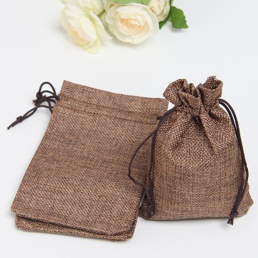 Túi vải bố trơn màu nâu cà phê đậm có dây rút làm quà tặng trang trí kích thước 10x14cm