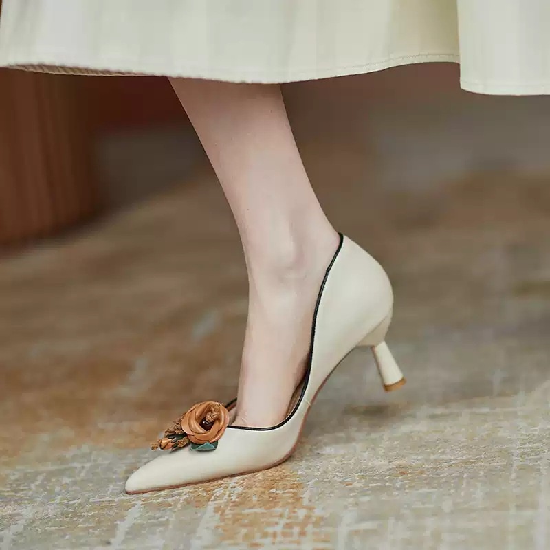 Giày cao gót nữ IELGY mũi nhọn trang trí thanh lịch phong cách retro