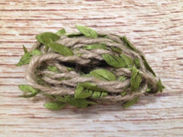 Dây lá trang trí 1m