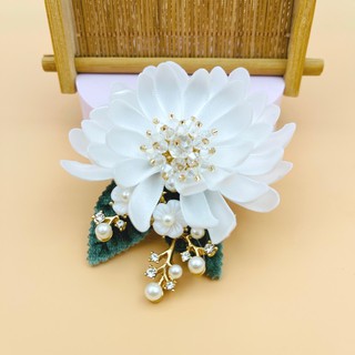 Hoa cài áo handmade hoa cúc trắng
