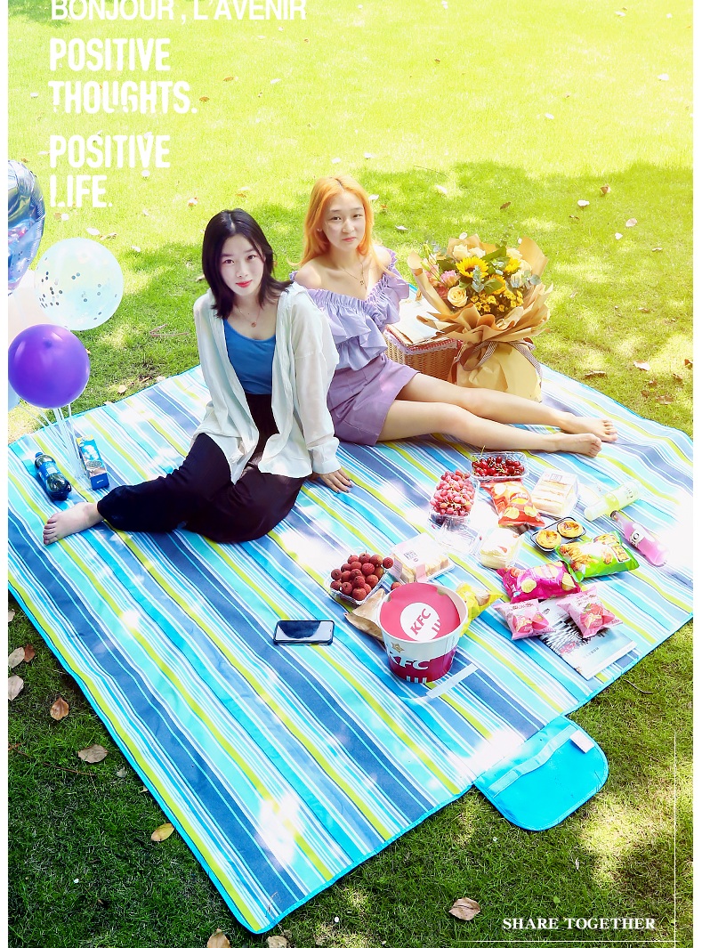 Thảm picnic  dã ngoại lịch cao cấp Chống thấm nước nhiều kích thước gấp gọn tiện lợi tặng túi đựng kèm theo